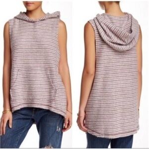 Free People knit hooded vest🦄